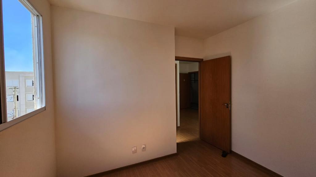 Apartamento à venda com 2 quartos, 42m² - Foto 13