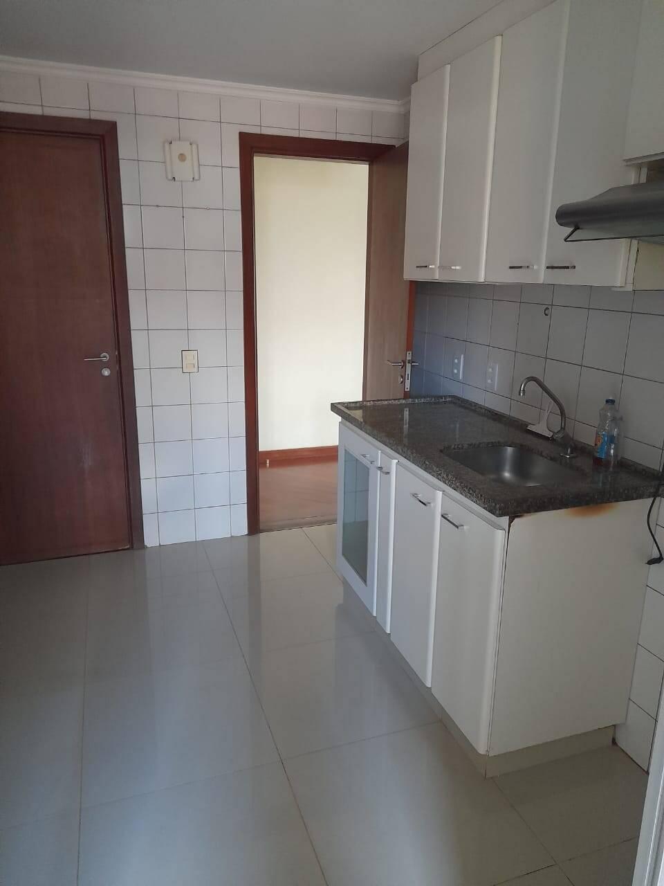 Apartamento à venda com 3 quartos, 122m² - Foto 18