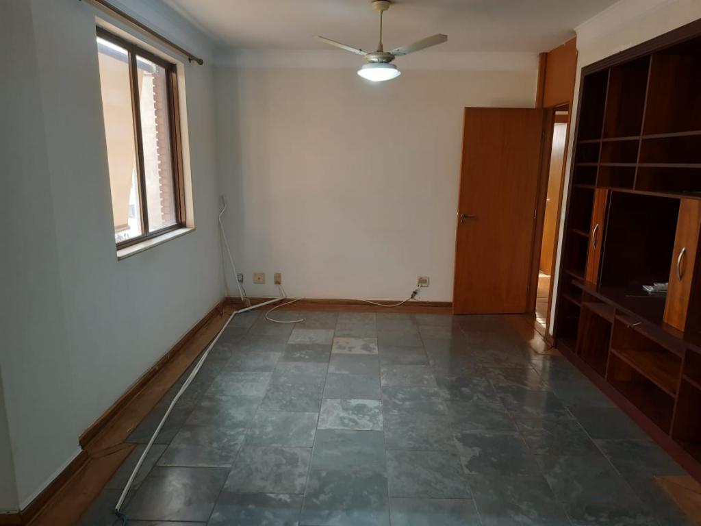 Apartamento à venda com 3 quartos, 67m² - Foto 2