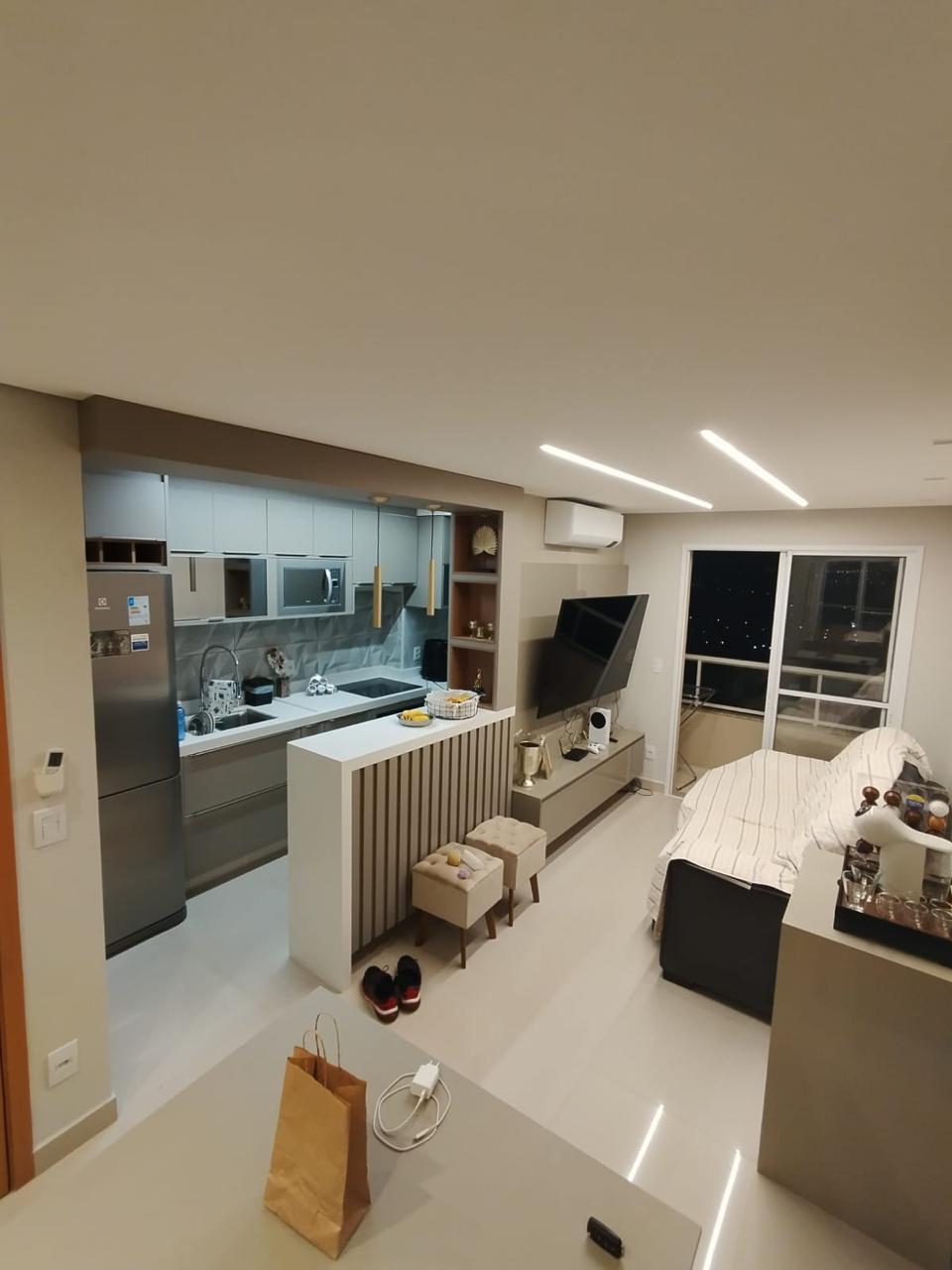 Apartamento à venda com 2 quartos, 62m² - Foto 1