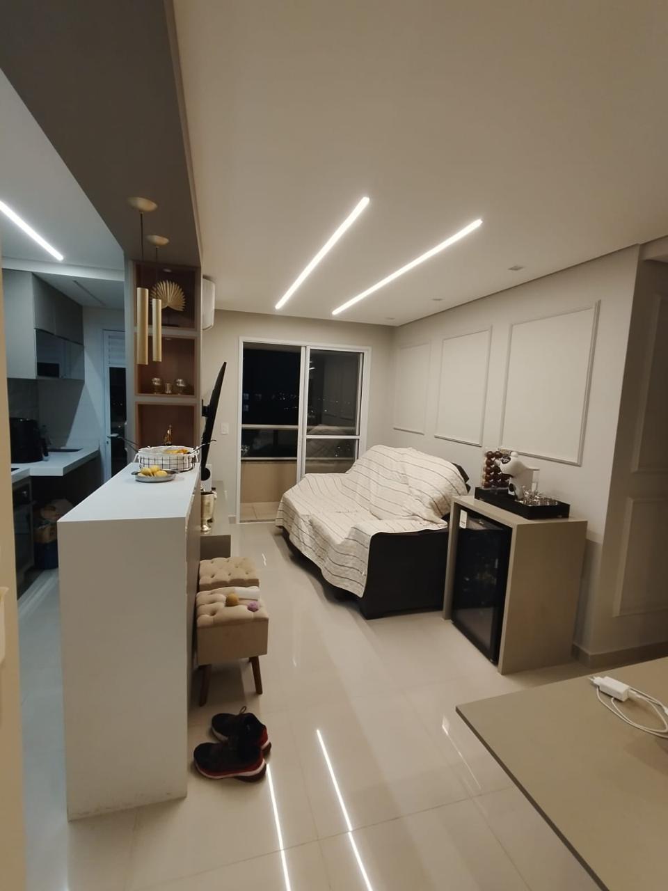 Apartamento à venda com 2 quartos, 62m² - Foto 2