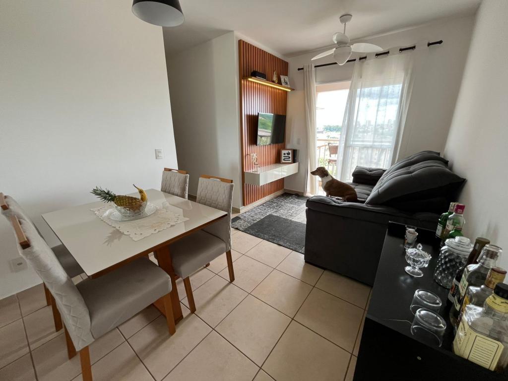 Apartamento à venda com 2 quartos, 60m² - Foto 1