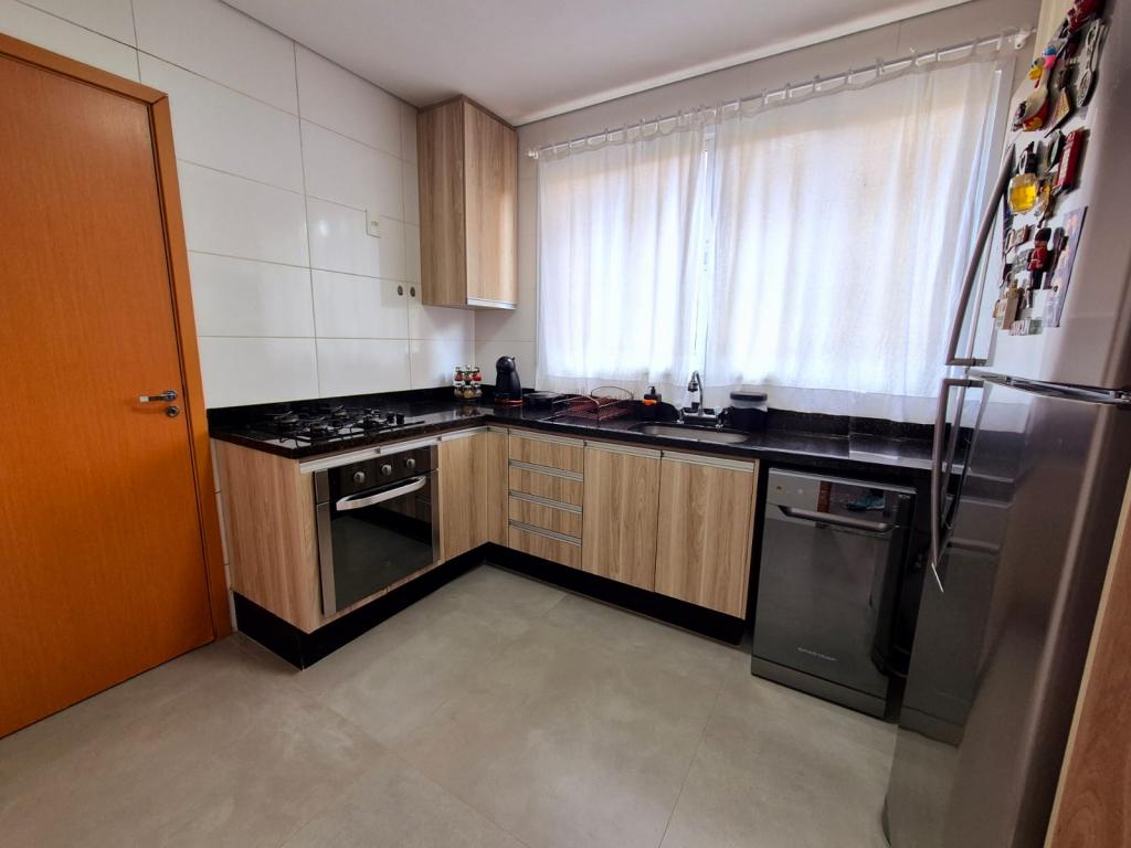 Casa de Condomínio à venda com 3 quartos, 210m² - Foto 13