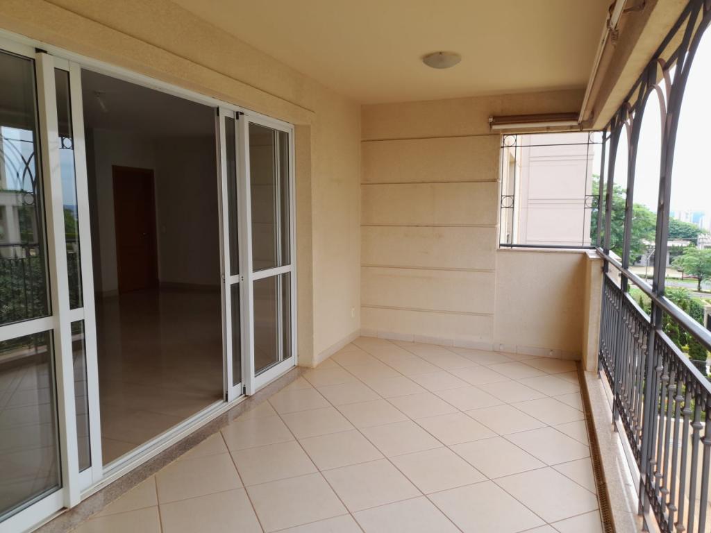 Apartamento à venda com 3 quartos, 217m² - Foto 1