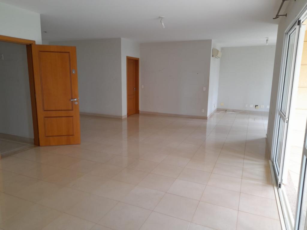 Apartamento à venda com 3 quartos, 217m² - Foto 3