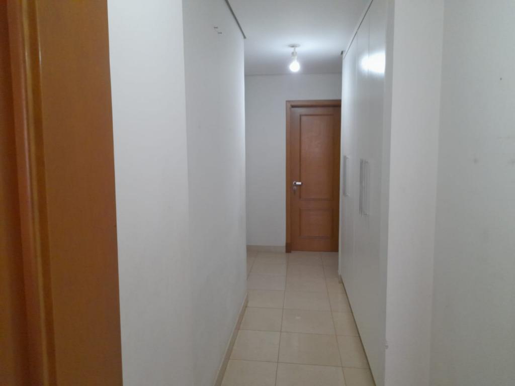 Apartamento à venda com 3 quartos, 217m² - Foto 15