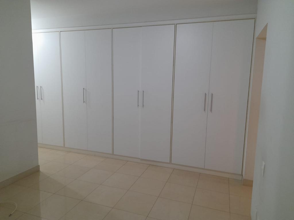 Apartamento à venda com 3 quartos, 217m² - Foto 23