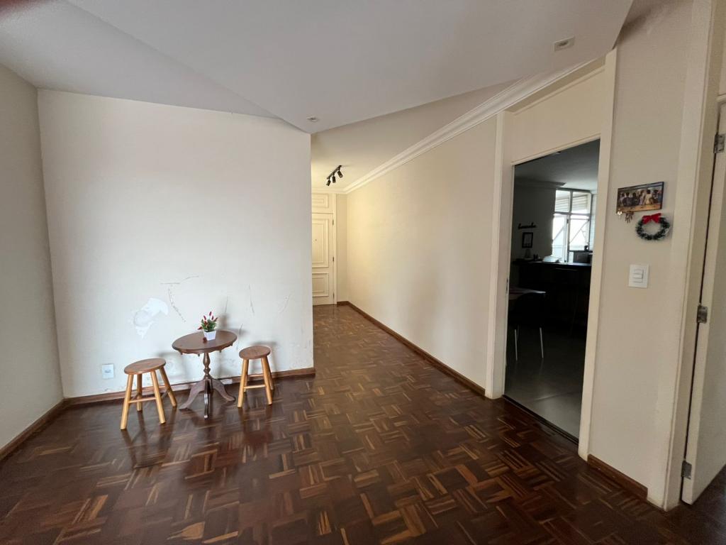 Apartamento à venda com 3 quartos, 216m² - Foto 8