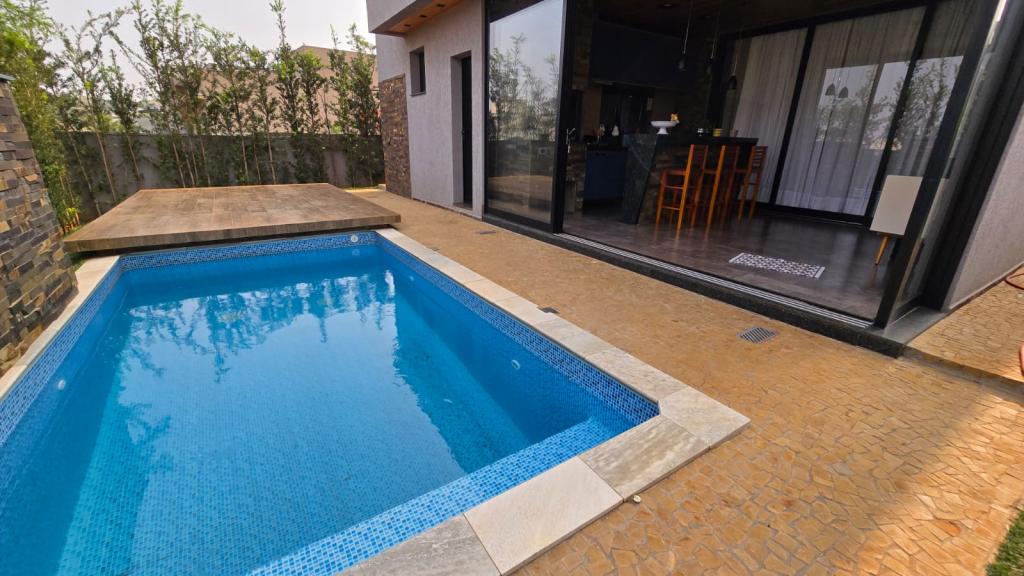 Casa de Condomínio à venda com 3 quartos, 180m² - Foto 4