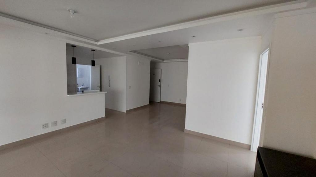 Apartamento à venda com 3 quartos, 130m² - Foto 4