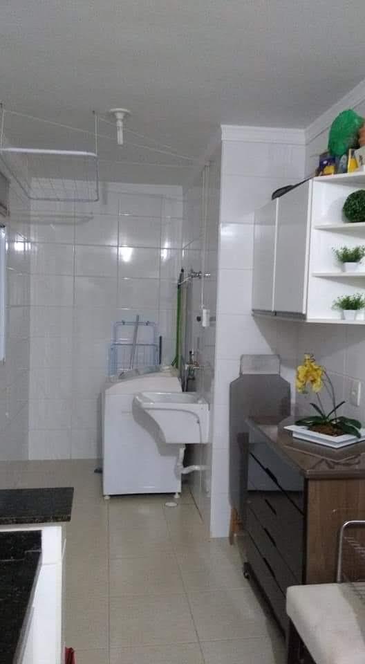 Apartamento à venda com 2 quartos, 70m² - Foto 4