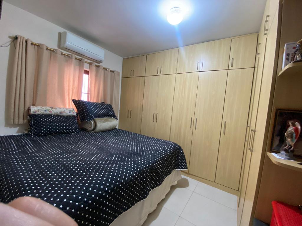 Casa à venda com 2 quartos, 70m² - Foto 4