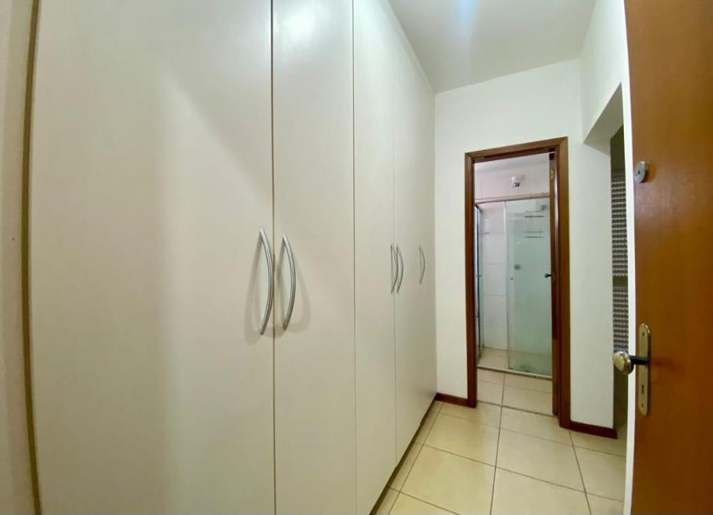 Apartamento à venda com 3 quartos, 107m² - Foto 4