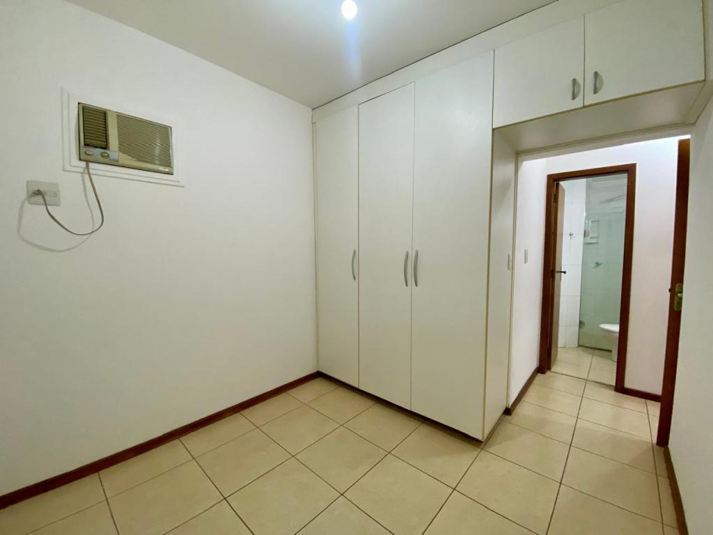 Apartamento à venda com 3 quartos, 107m² - Foto 6