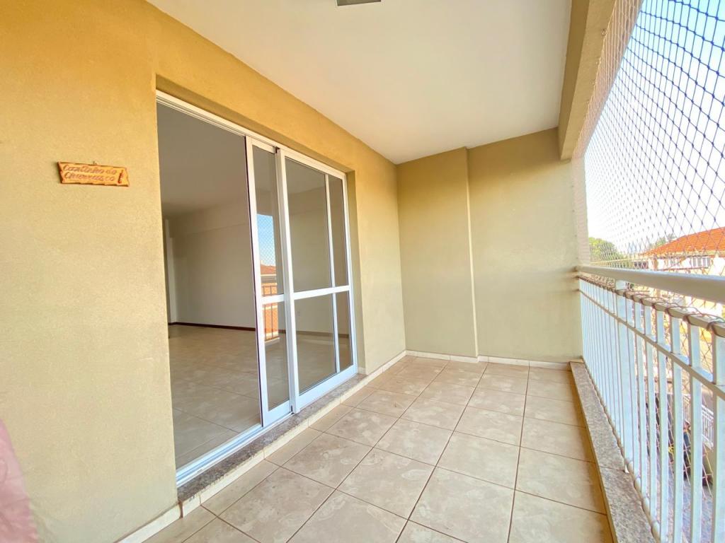 Apartamento à venda com 3 quartos, 107m² - Foto 8