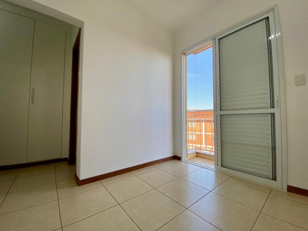 Apartamento à venda com 3 quartos, 107m² - Foto 11