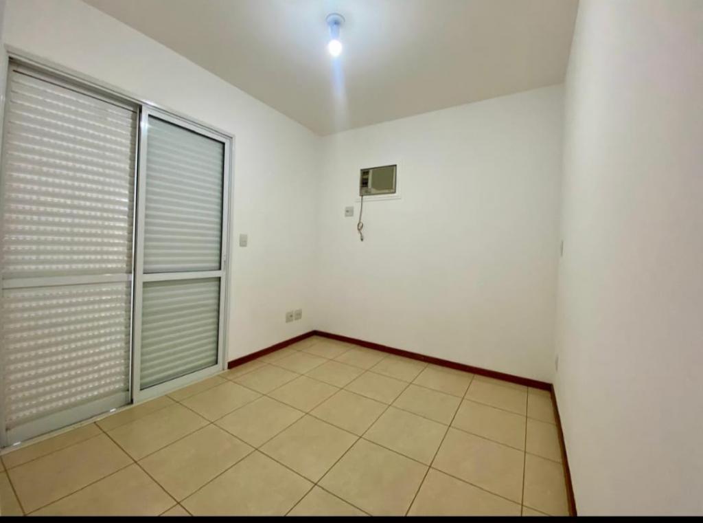 Apartamento à venda com 3 quartos, 107m² - Foto 12