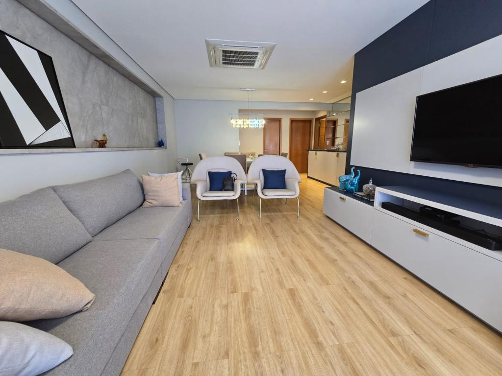 Apartamento à venda com 3 quartos, 178m² - Foto 4