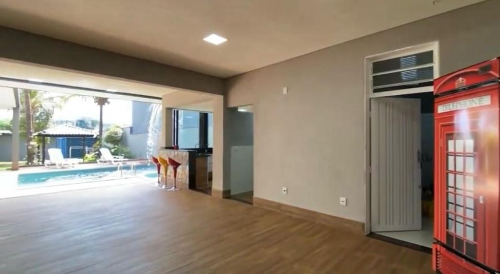 Casa à venda com 1 quarto, 190m² - Foto 6