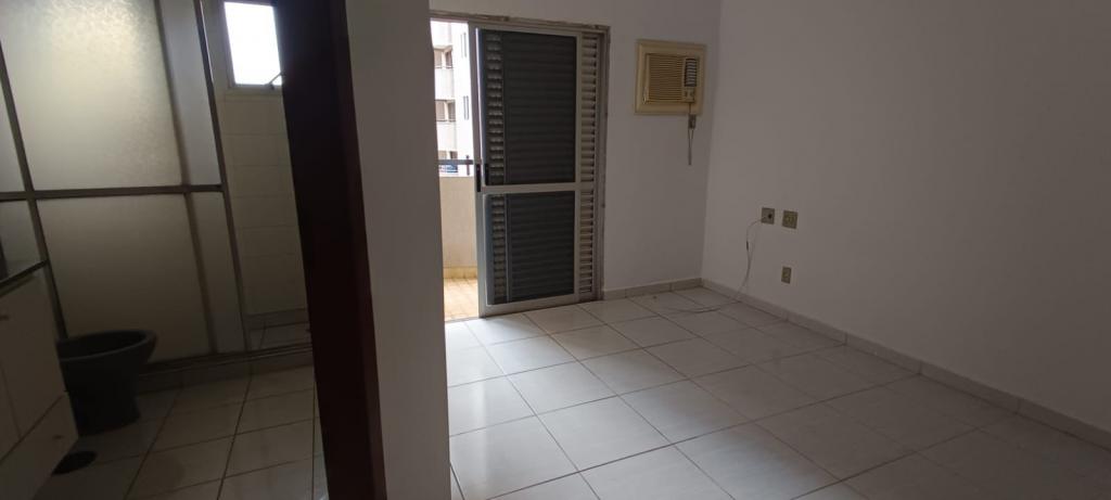 Apartamento à venda com 3 quartos, 106m² - Foto 2