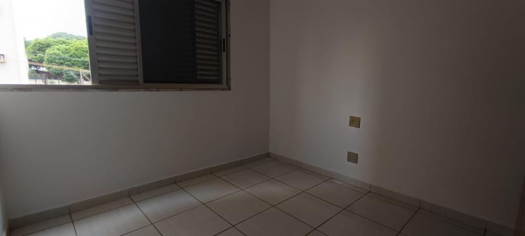 Apartamento à venda com 3 quartos, 106m² - Foto 6