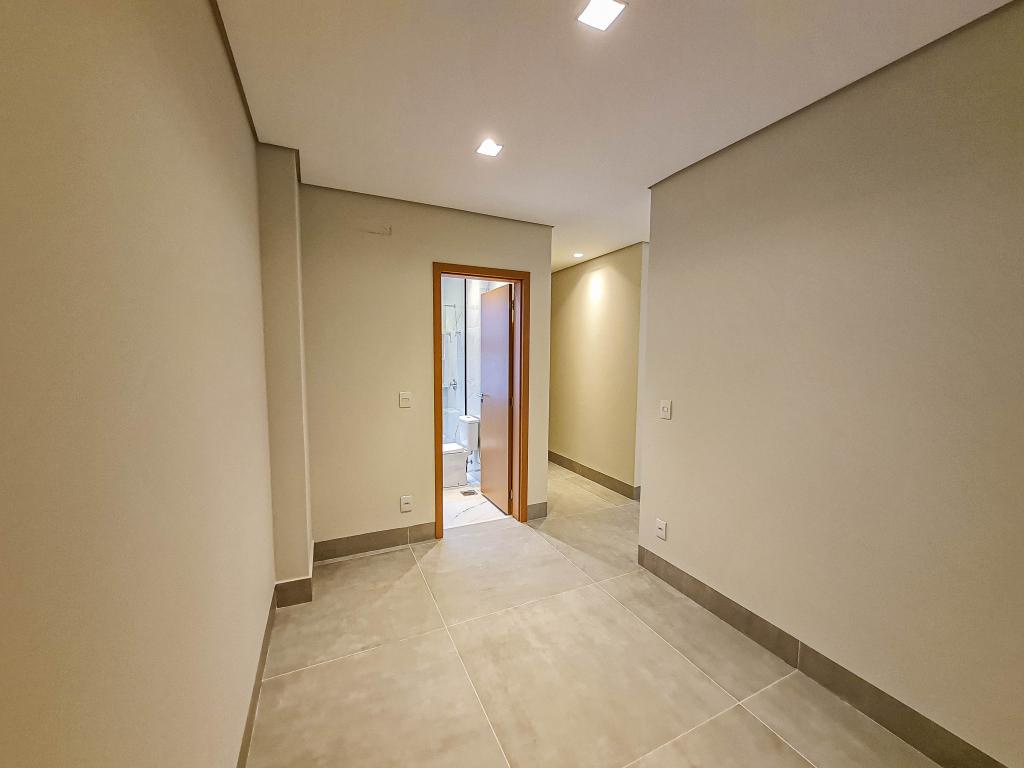 Casa de Condomínio à venda com 3 quartos, 230m² - Foto 3