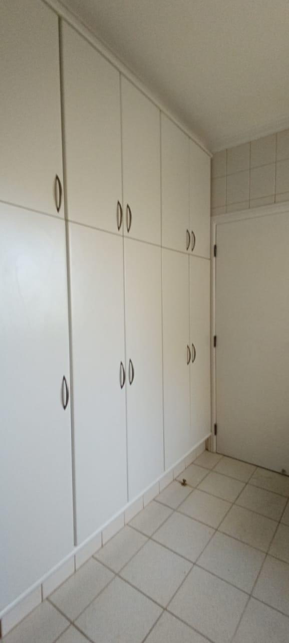 Apartamento à venda com 3 quartos, 202m² - Foto 7