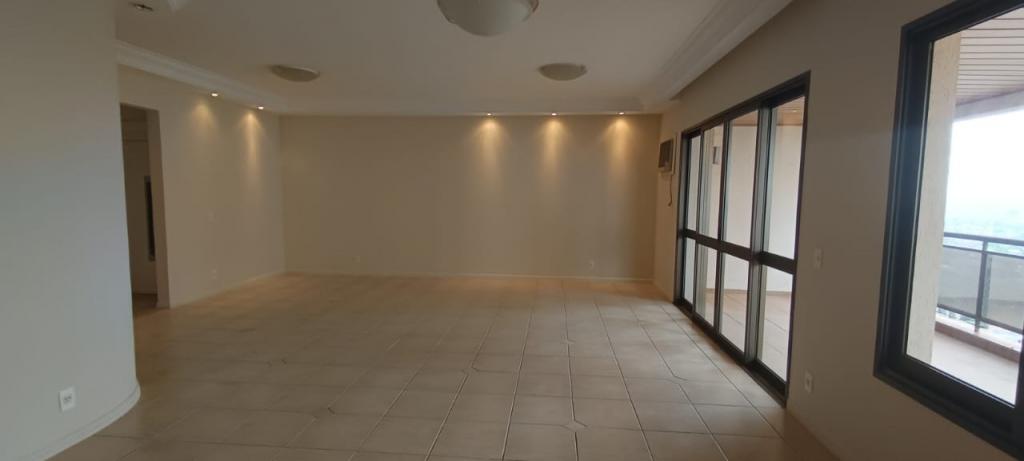 Apartamento à venda com 3 quartos, 202m² - Foto 9