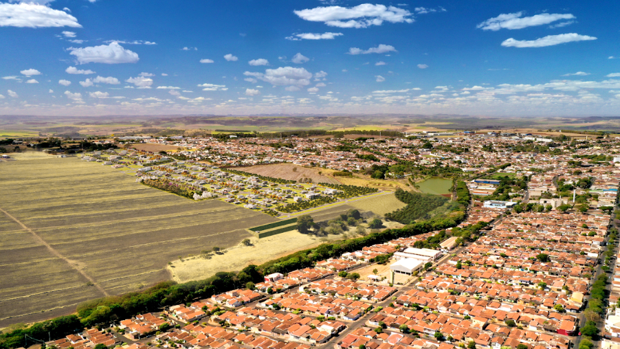 Lanamento 300 m2 em bairro planejado em Cravinhos #7