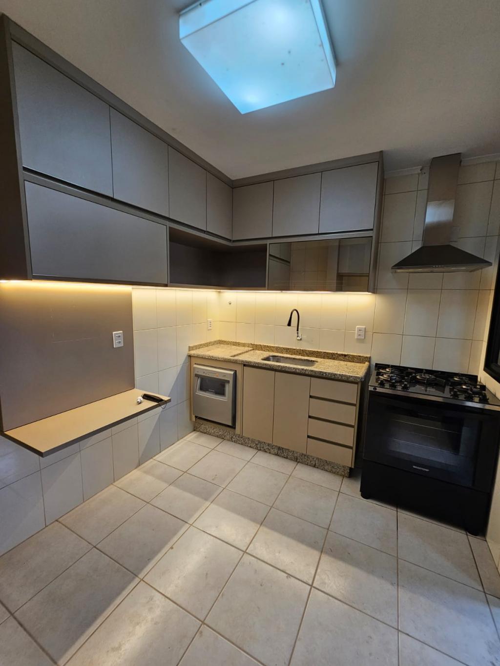 Apartamento para Locacao no Edificio Mediterranee #17