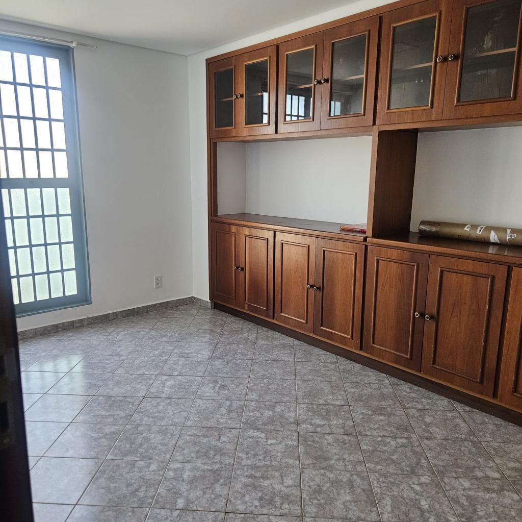 Casa, 4 quartos, 332 m² - Foto 2